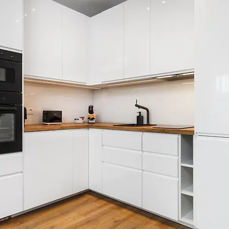 Mlode Doki By Happystay Apartment